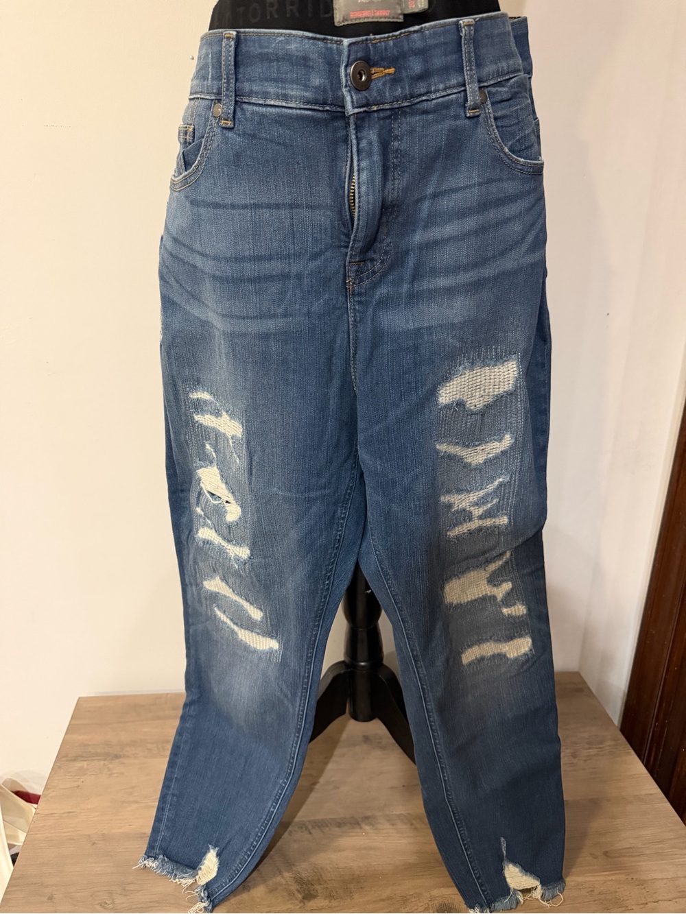 Torrid Bombshell Skinny Distressed Jeans Size 20S Medium Wash
